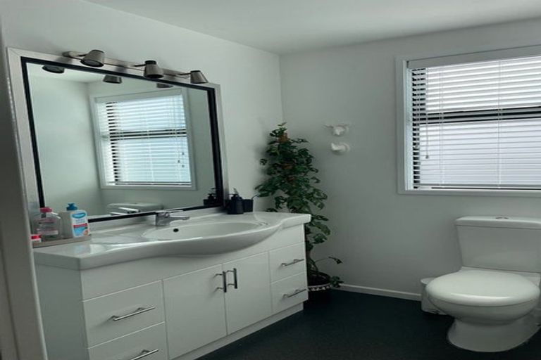 Photo of property in 18 Calcutta Street, Khandallah, Wellington, 6035