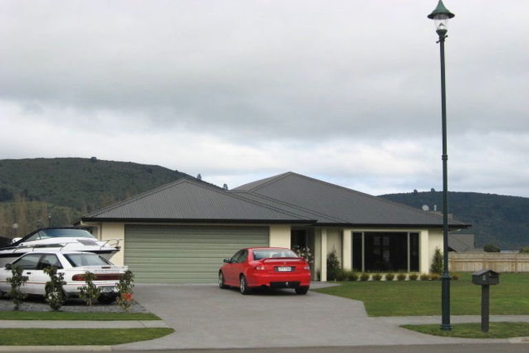 Photo of property in 5 Grand Vista Lane, Kinloch, Taupo, 3377