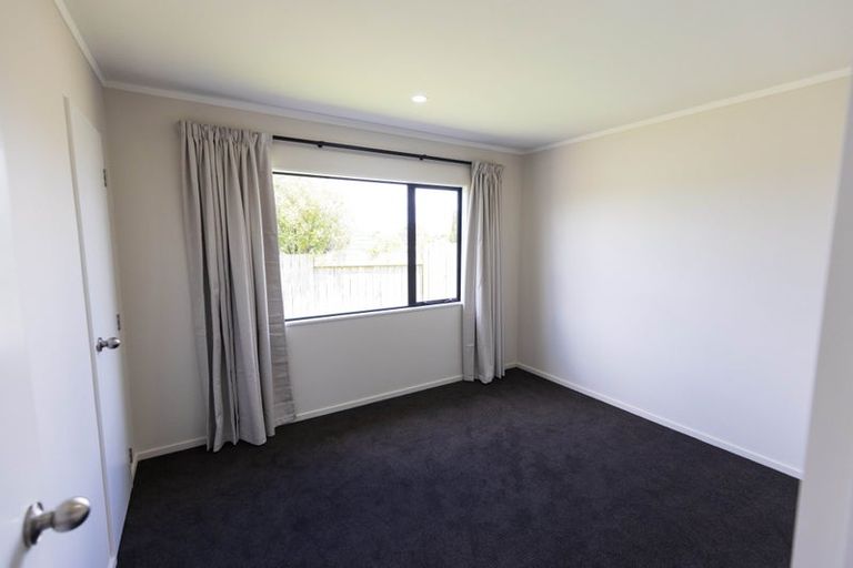 Photo of property in 21 Logan Way, Kelvin Grove, Palmerston North, 4414