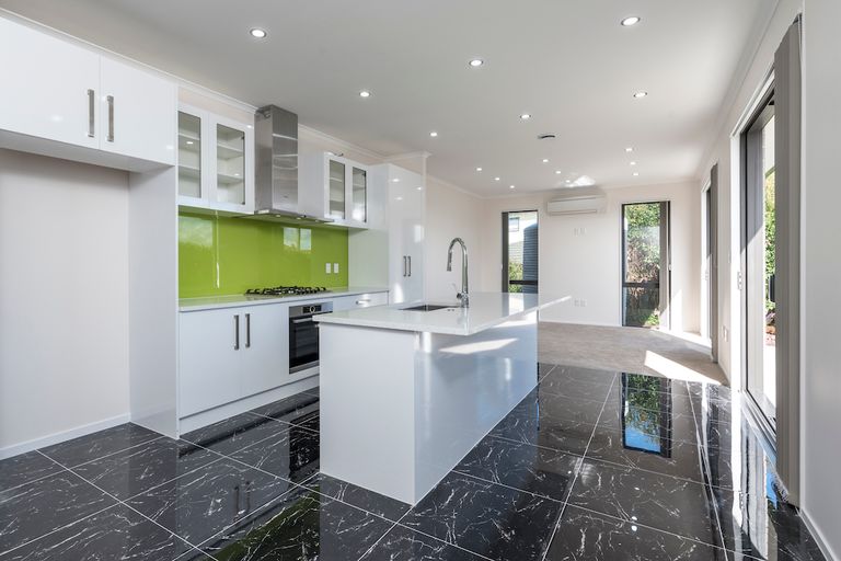 Photo of property in 19a Mackenzie Street, Te Atatu South, Auckland, 0610