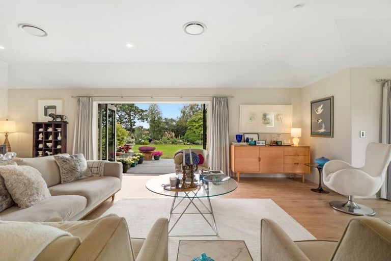 Photo of property in 20 Teviotview Place, Amberley, 7410