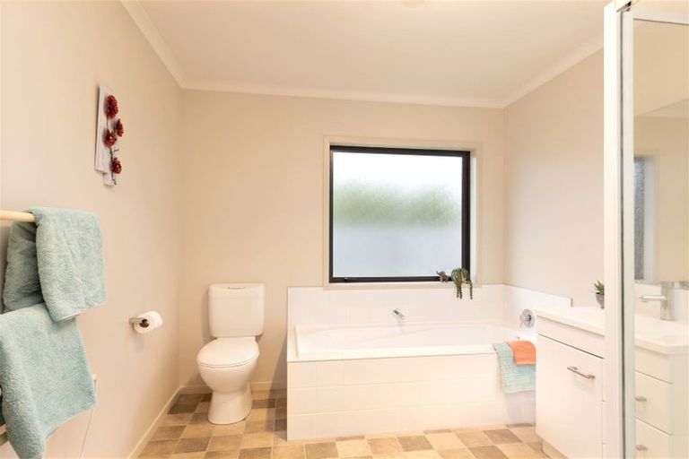 Photo of property in 12 River Terrace, Renwick, 7204