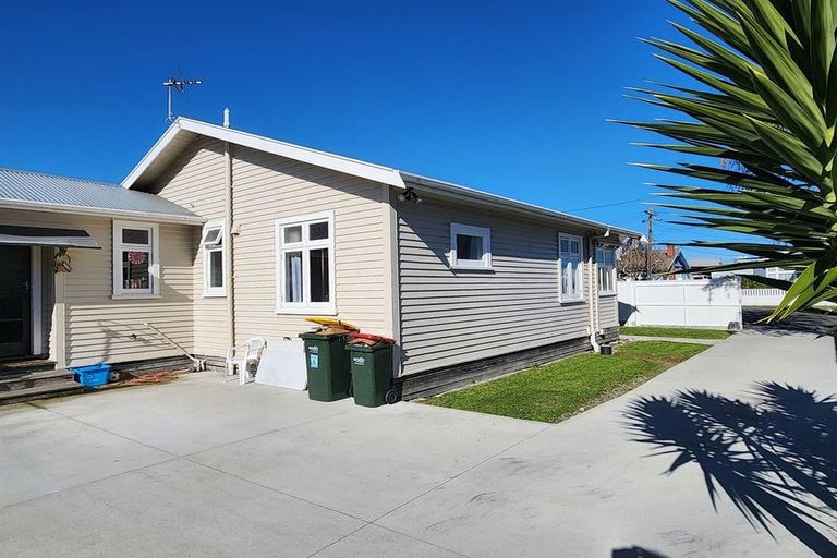 Photo of property in 37 Hume Street, Alicetown, Lower Hutt, 5010
