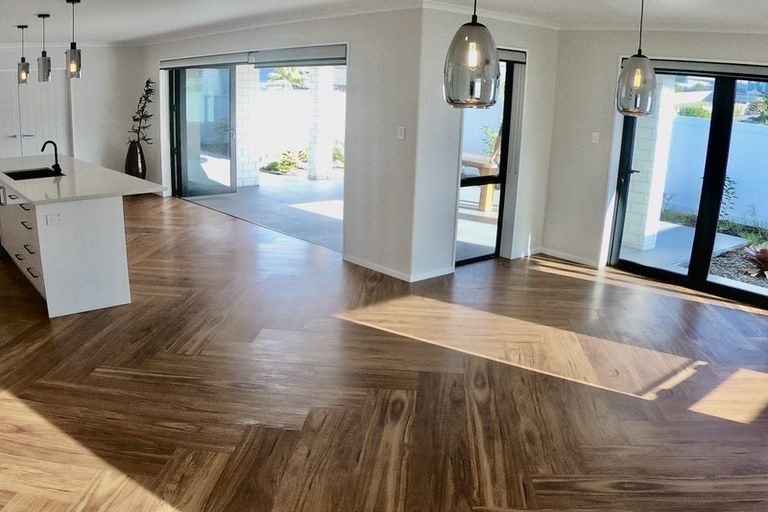 Photo of property in 3 Kihi Place, Ruakaka, 0116