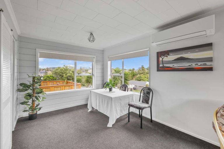 Photo of property in 102 Heta Road, Highlands Park, New Plymouth, 4312