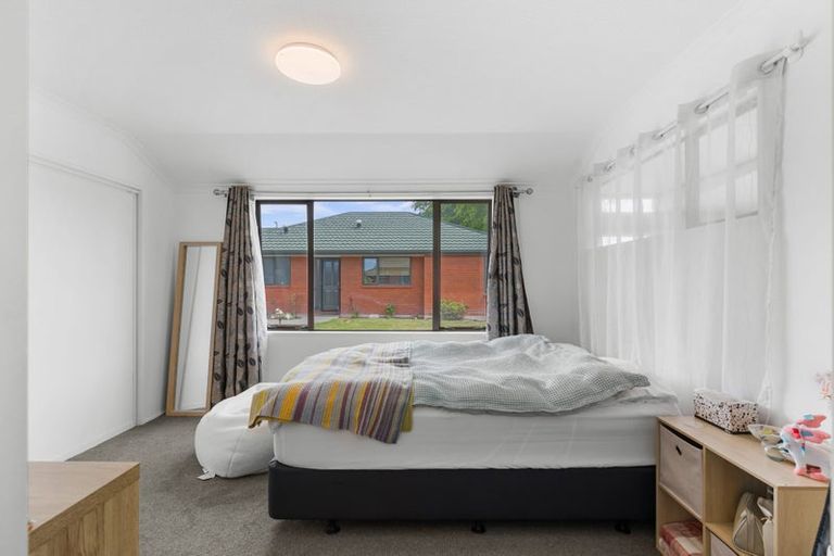 Photo of property in 36 Villa Grove, Ilam, Christchurch, 8041