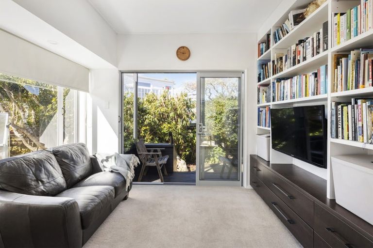 Photo of property in 2/23 Box Hill, Khandallah, Wellington, 6035