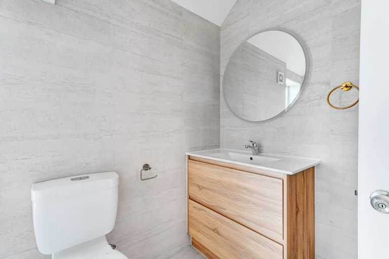 Photo of property in 3 Charles Prevost Drive, The Gardens, Auckland, 2105