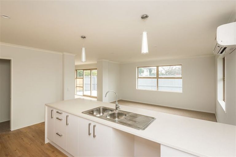 Photo of property in 2 John Morel Place, Parklands, Christchurch, 8083