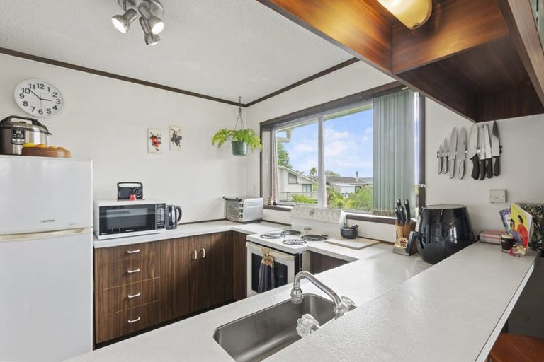 Photo of property in 2/24 Bayview Road, Bayview, Auckland, 0629