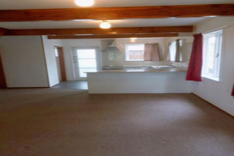 Photo of property in 3 Trinidad Road, Sunnynook, Auckland, 0620