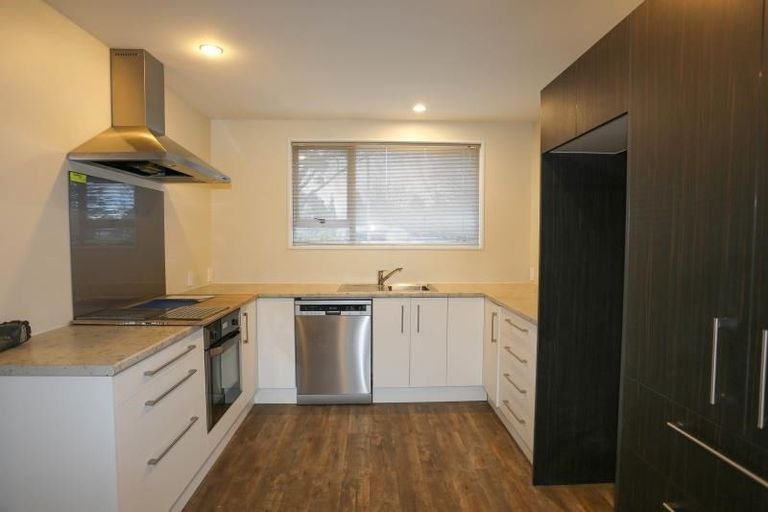 Photo of property in 1/310 Memorial Avenue, Burnside, Christchurch, 8053