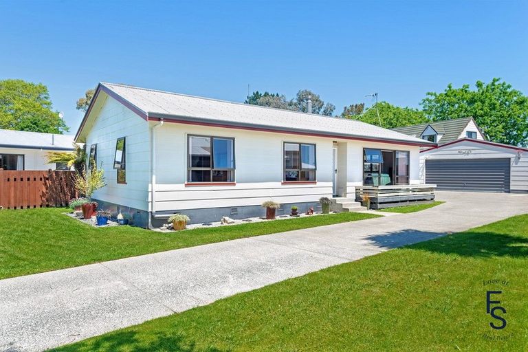 Photo of property in 13 Loisel Street, Riverdale, Gisborne, 4010