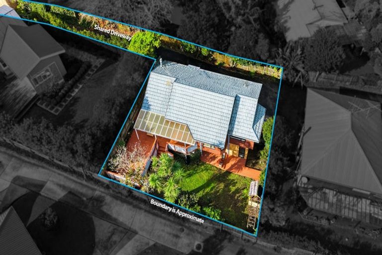Photo of property in 2/57 Howe Street, Howick, Auckland, 2014