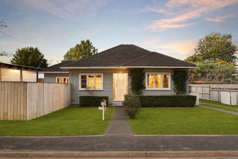 Photo of property in 12 Tui Avenue, Forest Lake, Hamilton, 3200