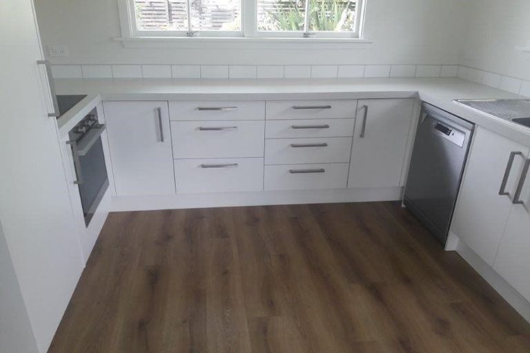 Photo of property in 1/484 Ilam Road, Bryndwr, Christchurch, 8052