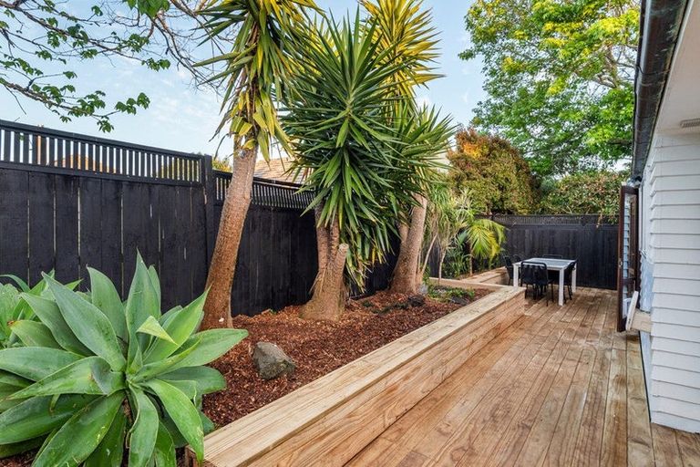 Photo of property in 2/76 Francis Street, Hauraki, Auckland, 0622