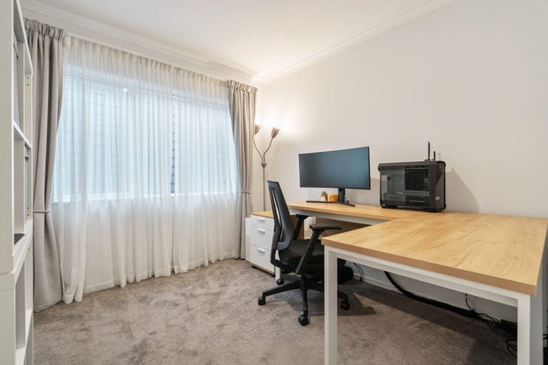 Photo of property in 31 Katipo Road, Takanini, 2112