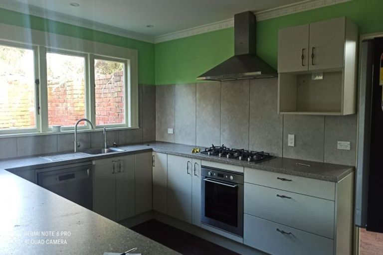 Photo of property in 1 Cossens Street, Balclutha, 9230