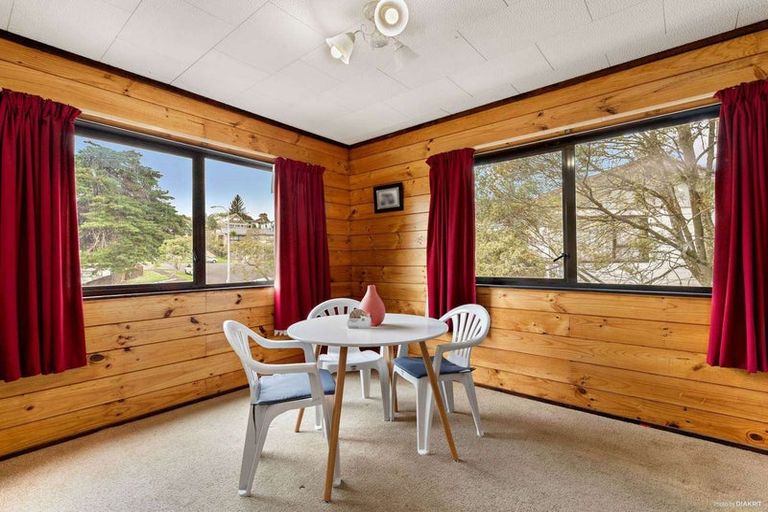 Photo of property in 5 Melia Grove, Goodwood Heights, Auckland, 2105