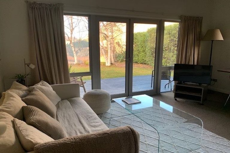 Photo of property in 38 Amber Close, Arthurs Point, Queenstown, 9371