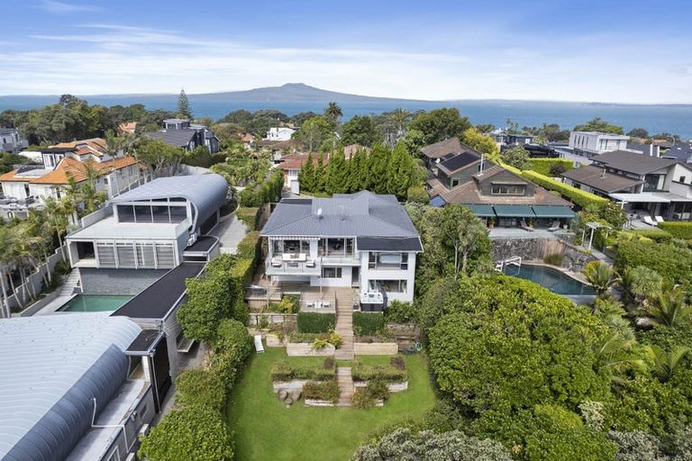 Photo of property in 242 Hurstmere Road, Takapuna, Auckland, 0622