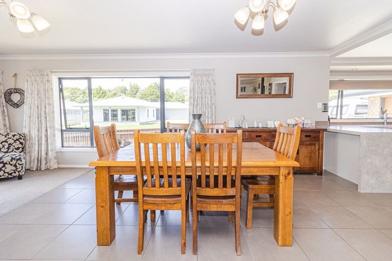 Photo of property in 16 Kauri Place, Pahiatua, 4910