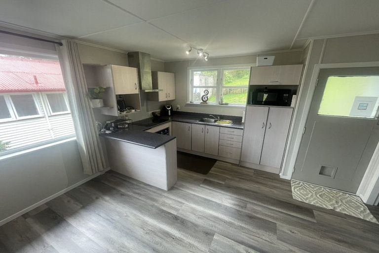 Photo of property in 146 Sievers Grove, Cannons Creek, Porirua, 5024