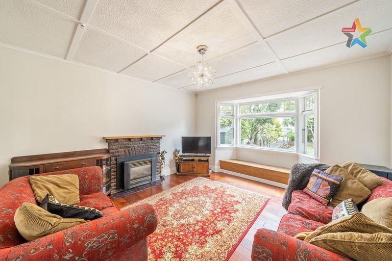 Photo of property in 122 Waiwhetu Road, Waterloo, Lower Hutt, 5011