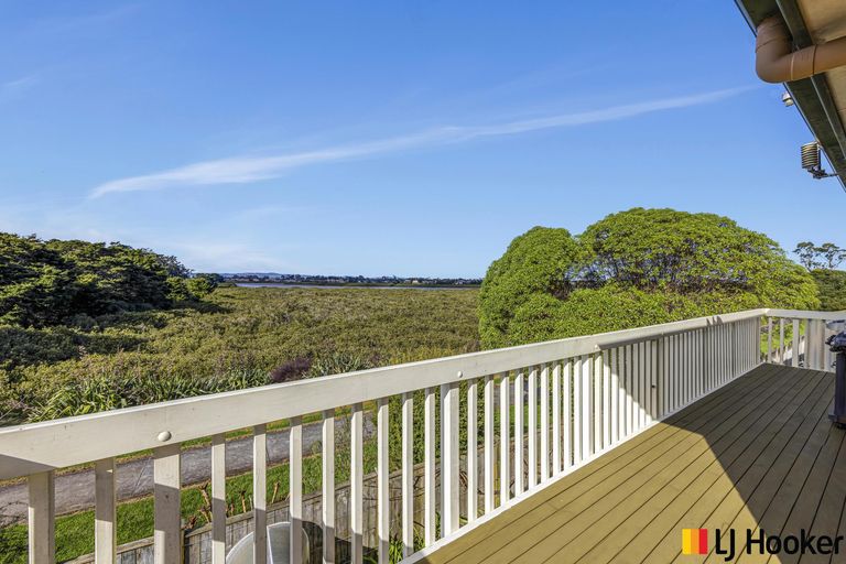Photo of property in 14 Sandwick Drive, Weymouth, Auckland, 2103