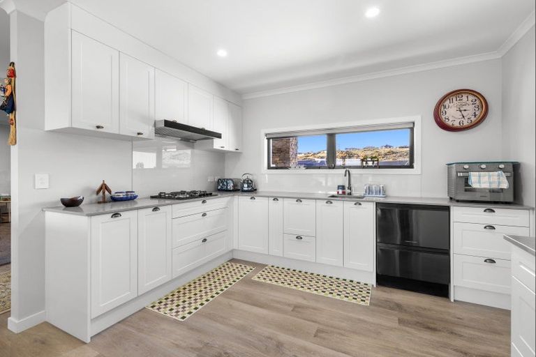 Photo of property in 230 Valley Views, Fitzherbert, Palmerston North, 4472