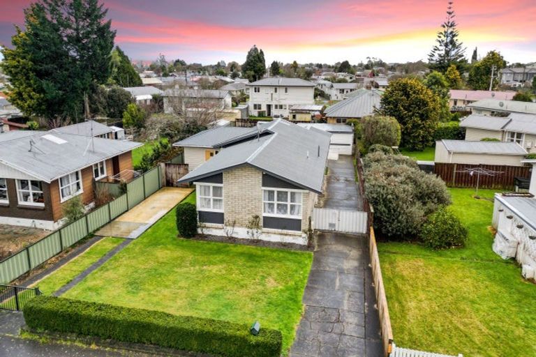 Photo of property in 69 Resthill Crescent, Glenview, Hamilton, 3206