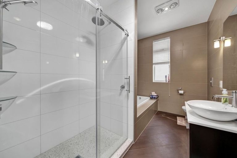 Photo of property in 18 Bulteel Street, New Plymouth, 4310