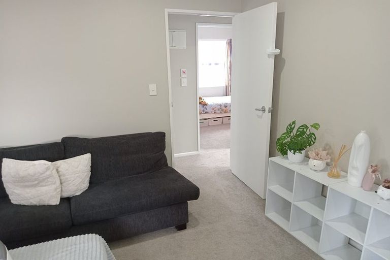Photo of property in 2 Preston Avenue, Henderson, Auckland, 0610