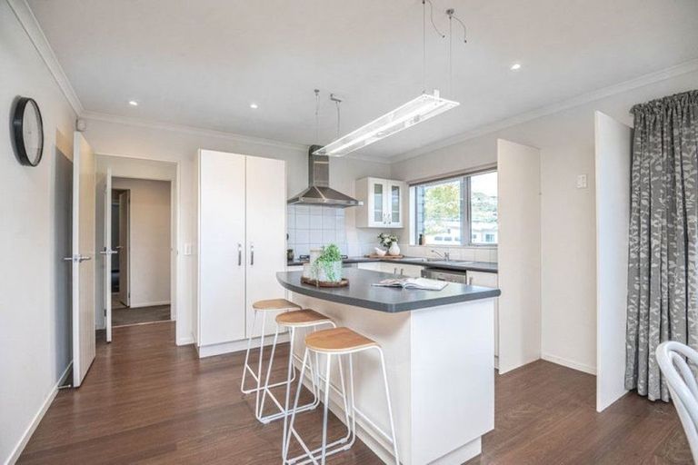 Photo of property in 10 Flotilla Place, Whitby, Porirua, 5024