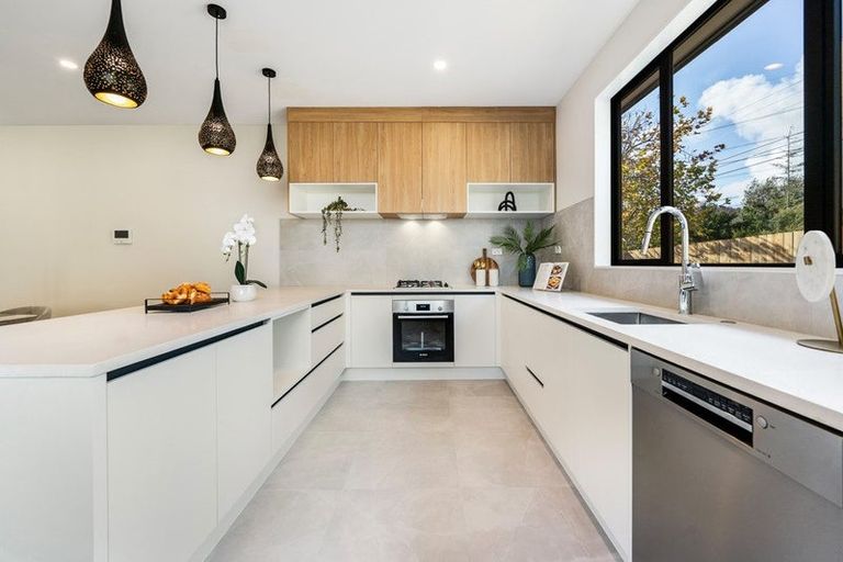 Photo of property in 32 Josh Road, Huapai, Kumeu, 0810