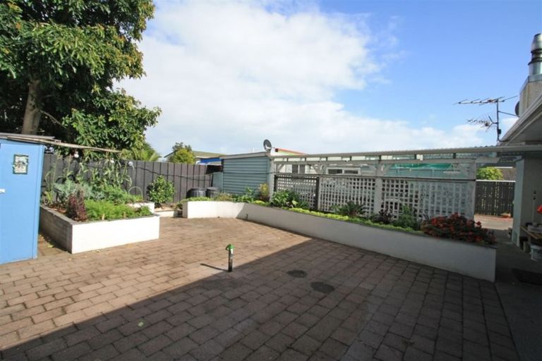 Photo of property in 3 Tawake Place, Waitara, 4320