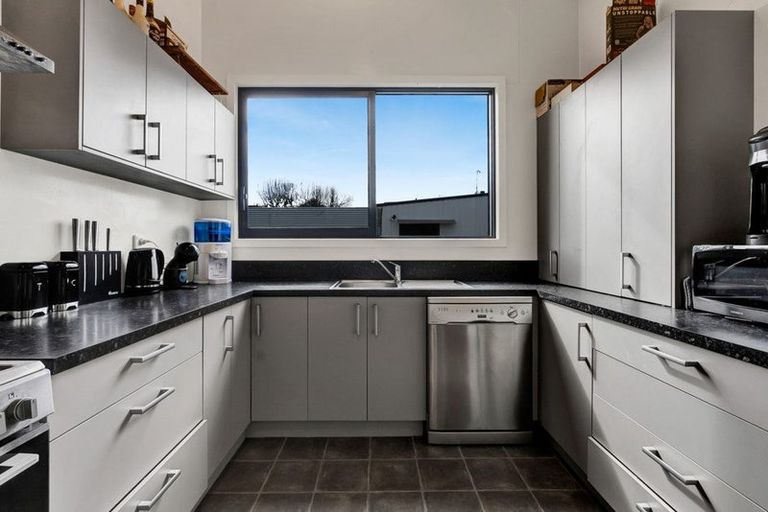 Photo of property in 24 Gardenia Avenue, Bell Block, New Plymouth, 4312