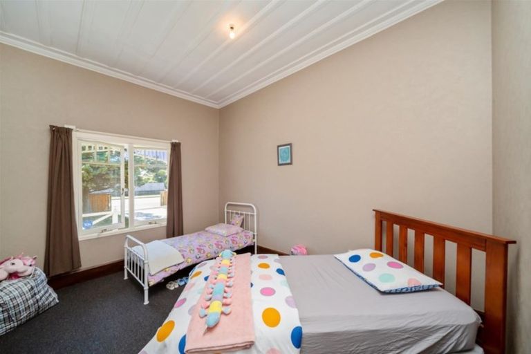 Photo of property in 106 Manawapou Road, Hawera, 4610