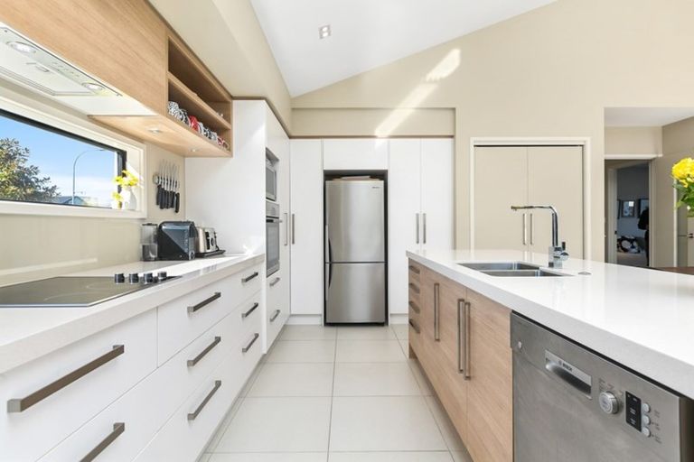 Photo of property in 5 Saint Pauls Drive, Brookfield, Tauranga, 3110