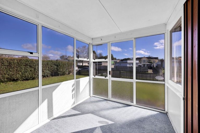 Photo of property in 49 Broadway, Stratford, 4332