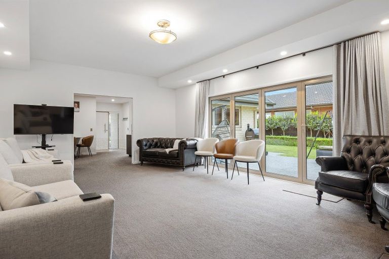 Photo of property in 6 Ambrose Place, Rangiora, 7400