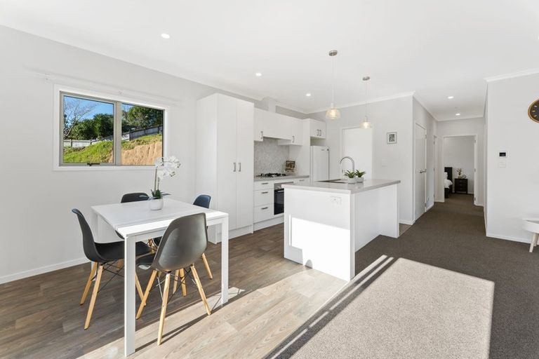 Photo of property in 23c Heta Road, Highlands Park, New Plymouth, 4312