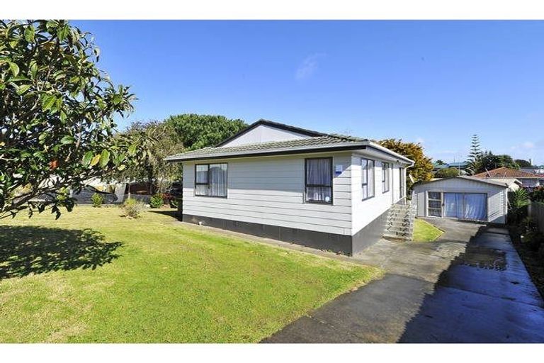 Photo of property in 5 Rako Place, Manurewa, Auckland, 2102