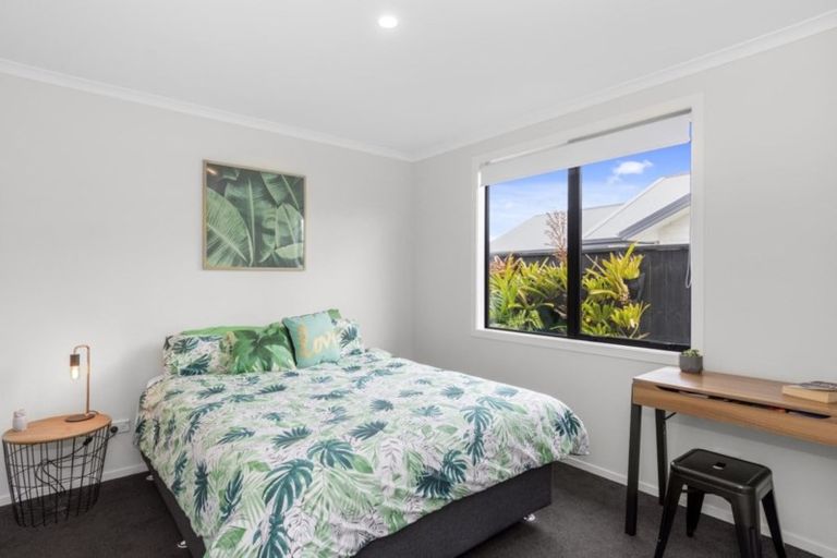 Photo of property in 10 Rotomanu Place, Pyes Pa, Tauranga, 3112