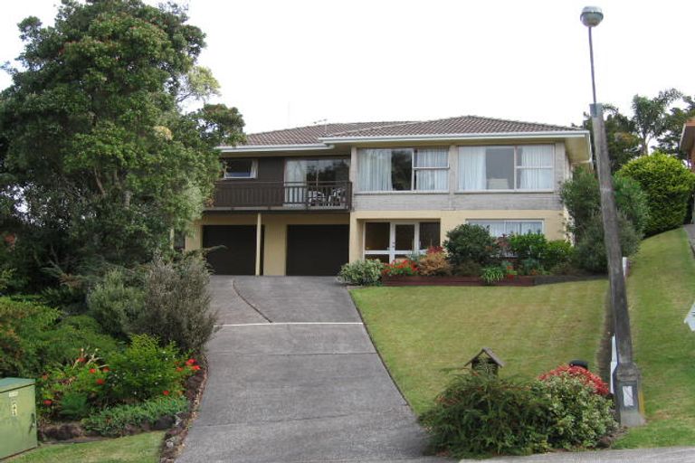 Photo of property in 9 Sandford Street, Campbells Bay, Auckland, 0630