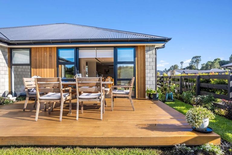 Photo of property in 30 Hayward Place, Ohauiti, Tauranga, 3112