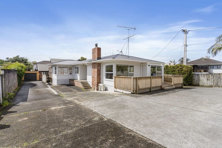 Photo of property in 1/11 Corunna Road, Milford, Auckland, 0620