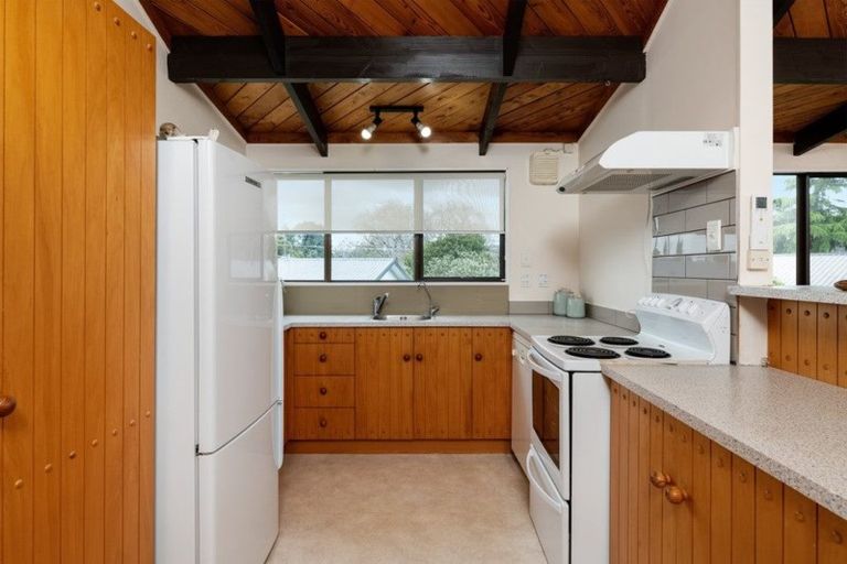 Photo of property in 4 Te Arawa Place, Welcome Bay, Tauranga, 3112