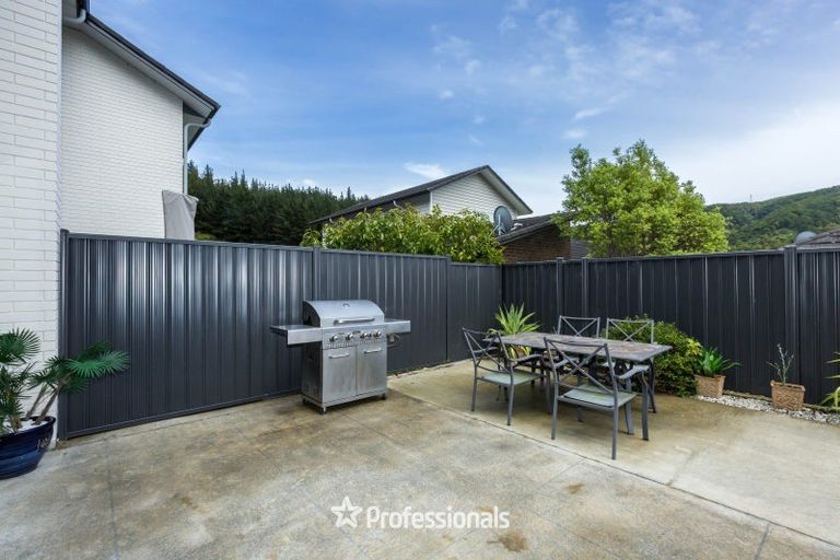 Photo of property in 5 Ashington Road, Silverstream, Upper Hutt, 5019